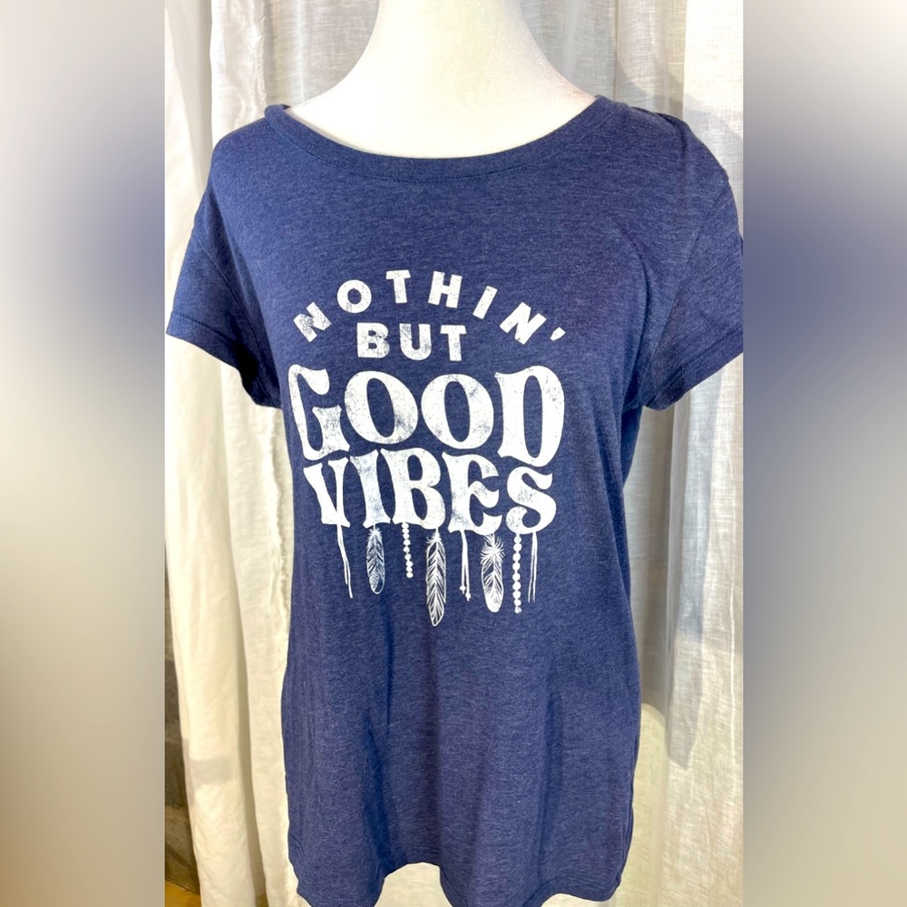 Womens “Nothin’ but Good Vibes” T-shirt blue